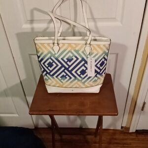 Liz Claiborne White and Blue Geometric Tote